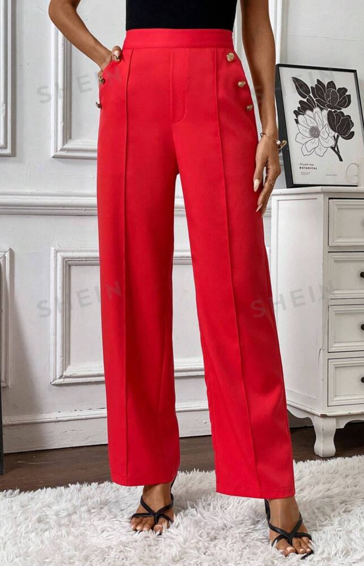 Pantalón con botones dorados